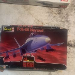 Revell  F/A-18Hornet. The Hunt For Red October 