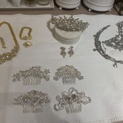 Like New Costume Jewelry. 