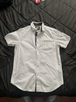 Men’s Small White Button Up Tshirt