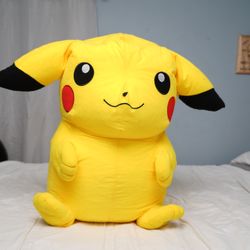 Giant Pikachu 