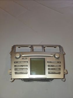 Radio 2010 Toyota Yaris OEM