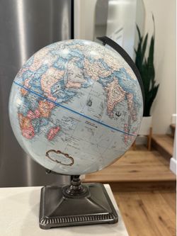 Globe vintage metal base amazing condition map school decor