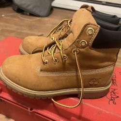 Size 5 Kids Timberland Boots