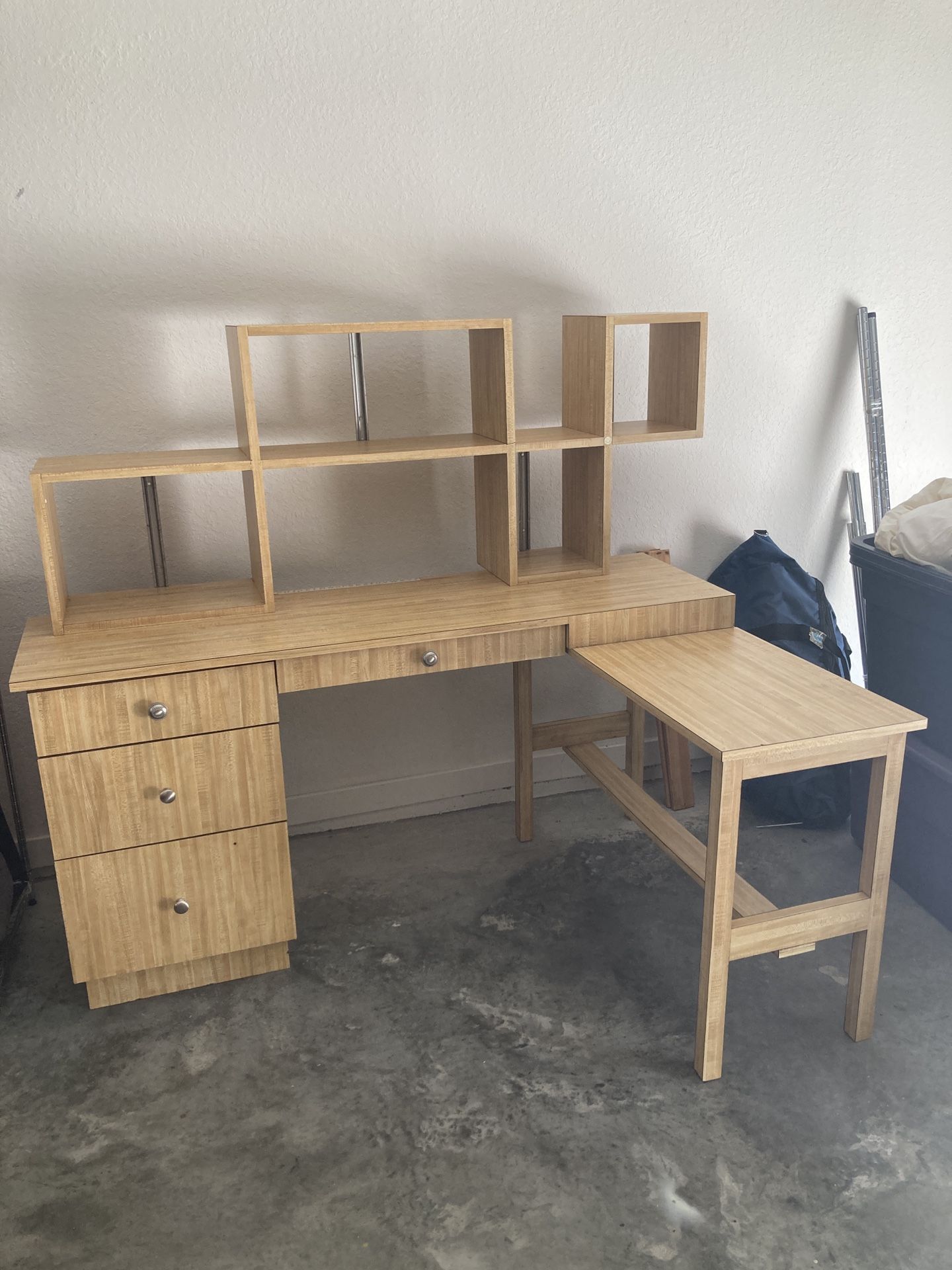 Unique Desk with Shelving Unit