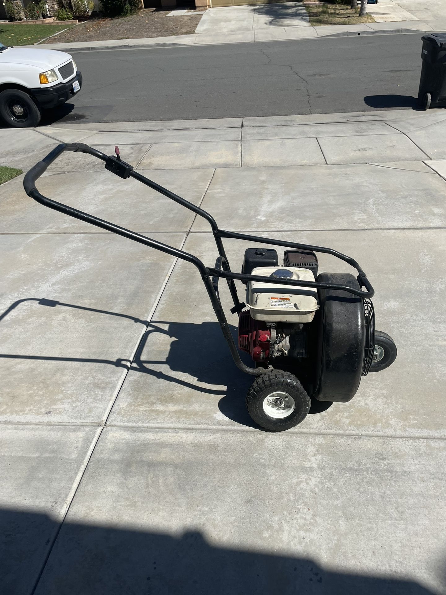 Nice Billy goat commercial blower 9 Nice Billy goat commercial blower 9 hp Honda motor runs great no problem. Start the first time always !