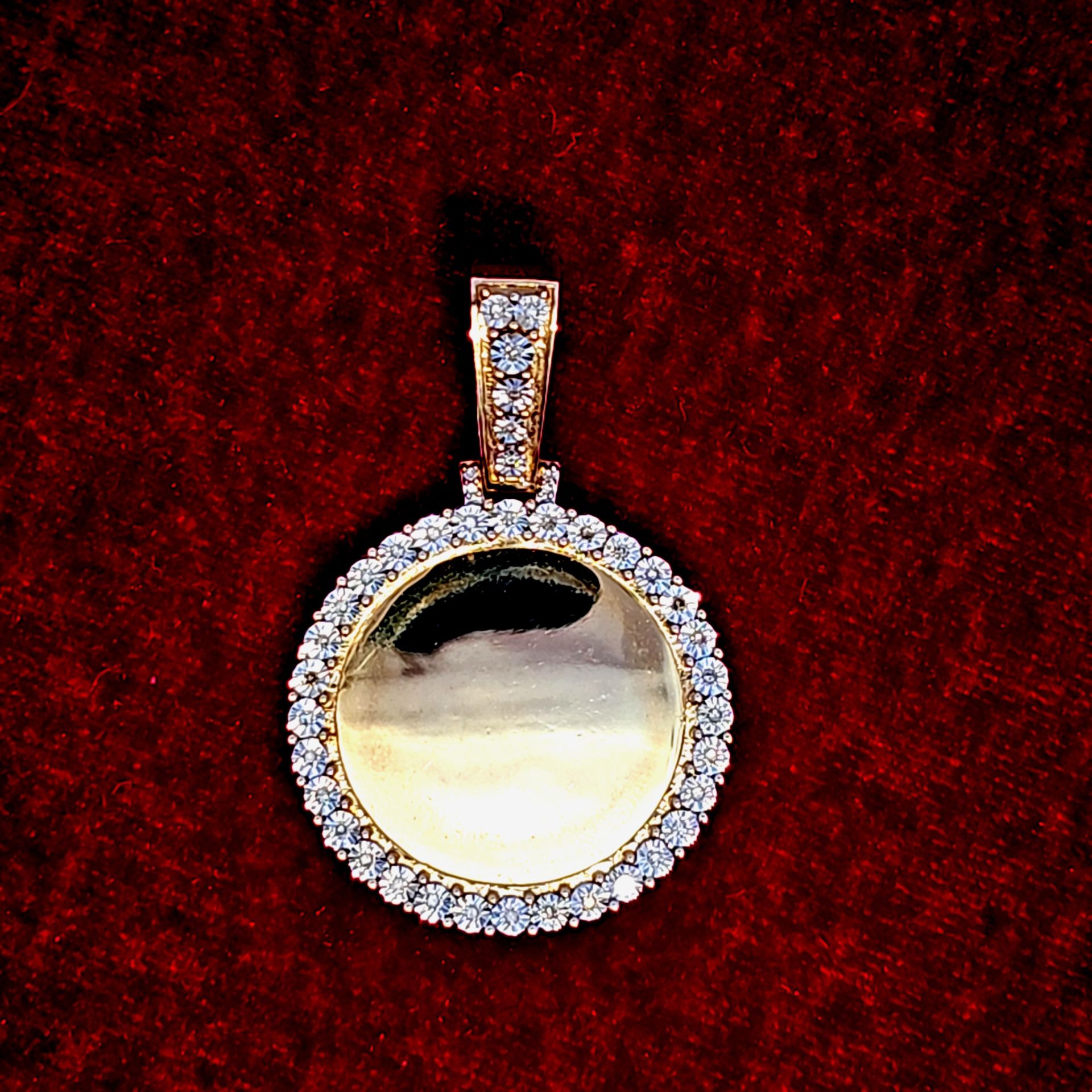 Elegant Gold and Diamond Memory Pendant 10K Yellow Gold 0.75ctw Diamond