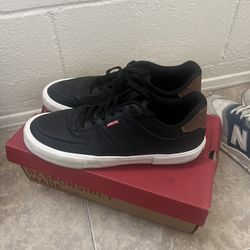 Men’s Levi’s Sneakers 