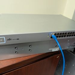 Unifi 24 Port 250w Poe Switch 