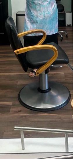 Barber chair and mat