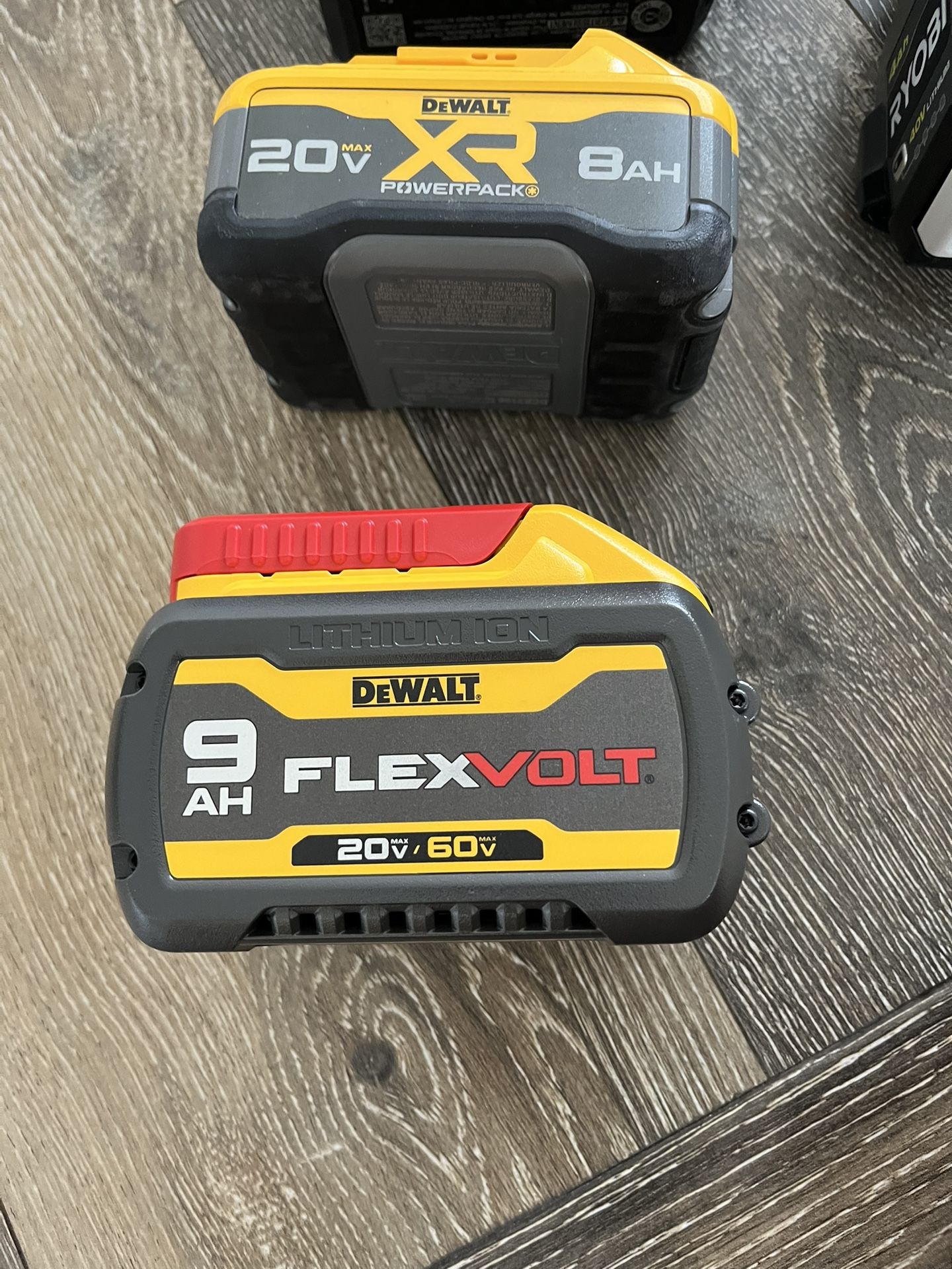 Powertools Dewalt 9ah Battery 20v / 60v Brand New Batteries 9.0 