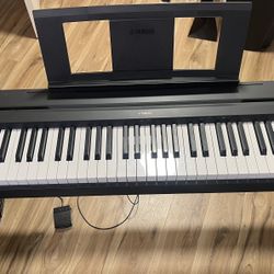 Yamaha P-45 Digital Piano