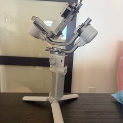 Dji rs 4 gimbal