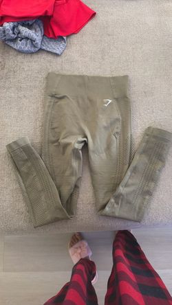 Gym shark leggings