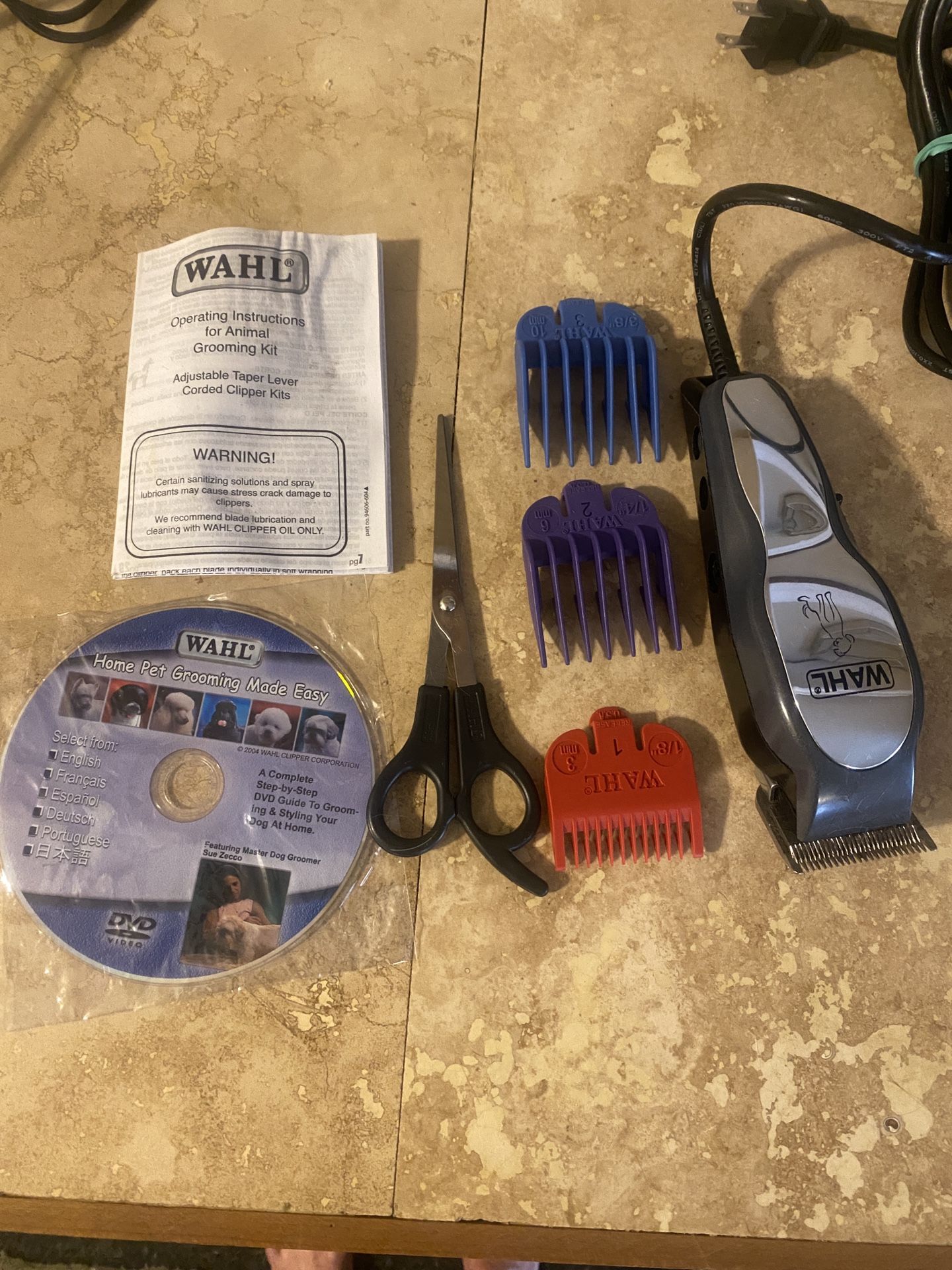 Wahl animal Grooming Kit w/ CD in carrying case