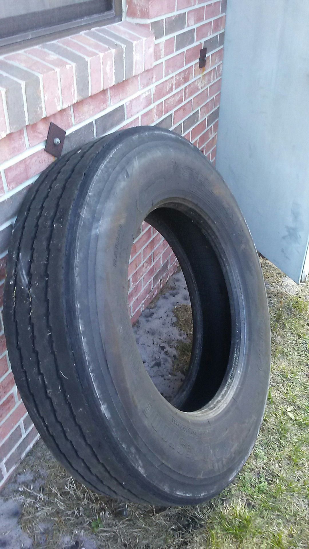 Semi-truck tire
