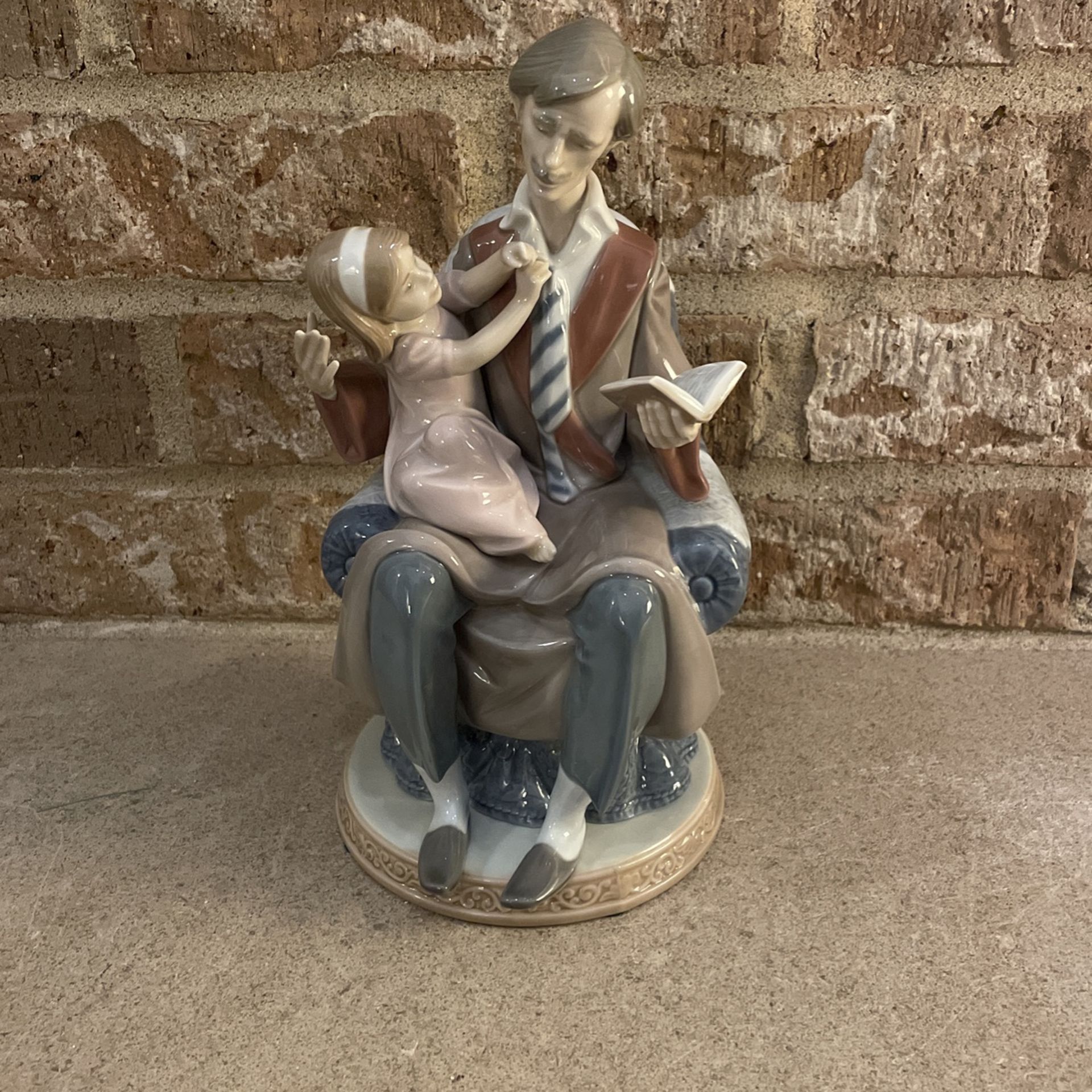 Lladro “Daddy’s Girl” Figurine #5584