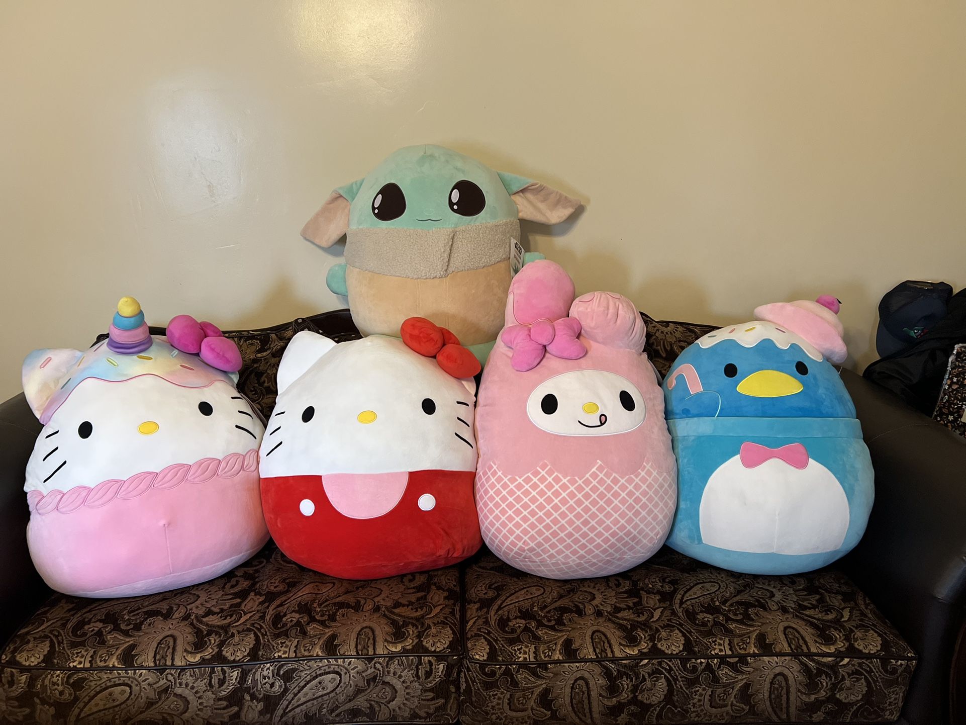 20 Inch Hello Kitty & Baby Yoda