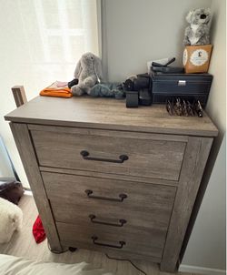 Clothes Dresser