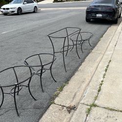 Oval Glass / Iron Table Set 