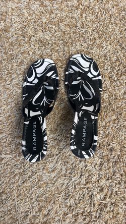 Ladies shoes