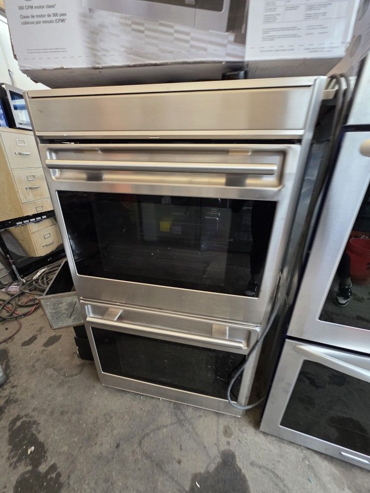 30" WOLF DOUBLE OVEN STAINLESS STEEL
