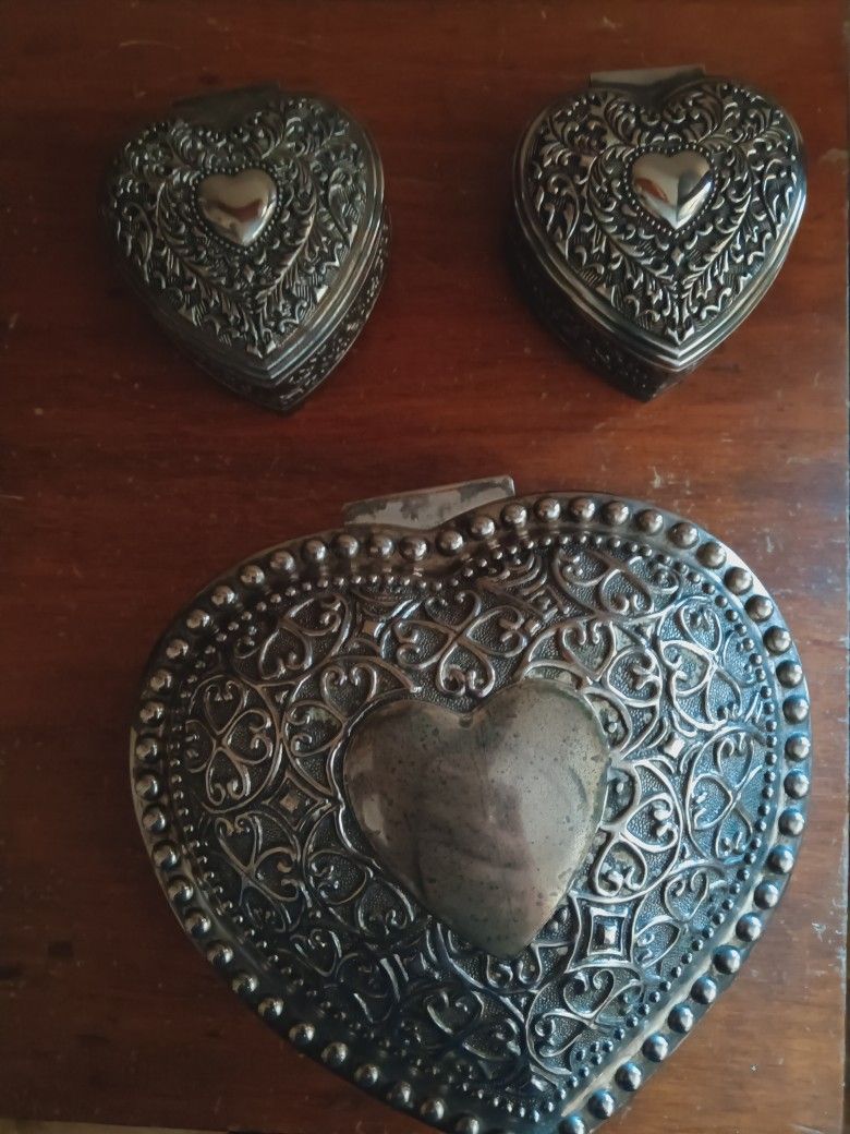 Vintage Metal heart Boxes