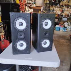 Onkyo Bookshelf Speakers