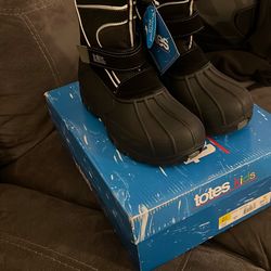 Snow Boots