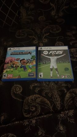FIFA AND MINECRAFT DISC FOR PS5