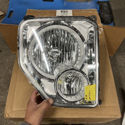 2008-2012 Jeep Liberty Right RH Passenger Headlight