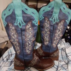 Boots Boots Boots Cowboy Cowboy Cowboy  Ladies Ladies Ladies 