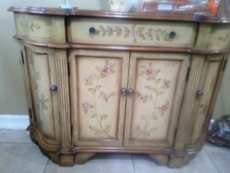 Hutch cabinet