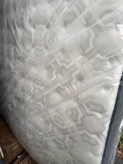 1yr Uses | King Size Cushion Firm Pillowtop Mattress with Box Springs