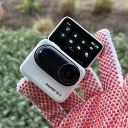 Insta360 Go 3S 4K Ultra HD Action Camera 64GB, Black/White Excellent Condition