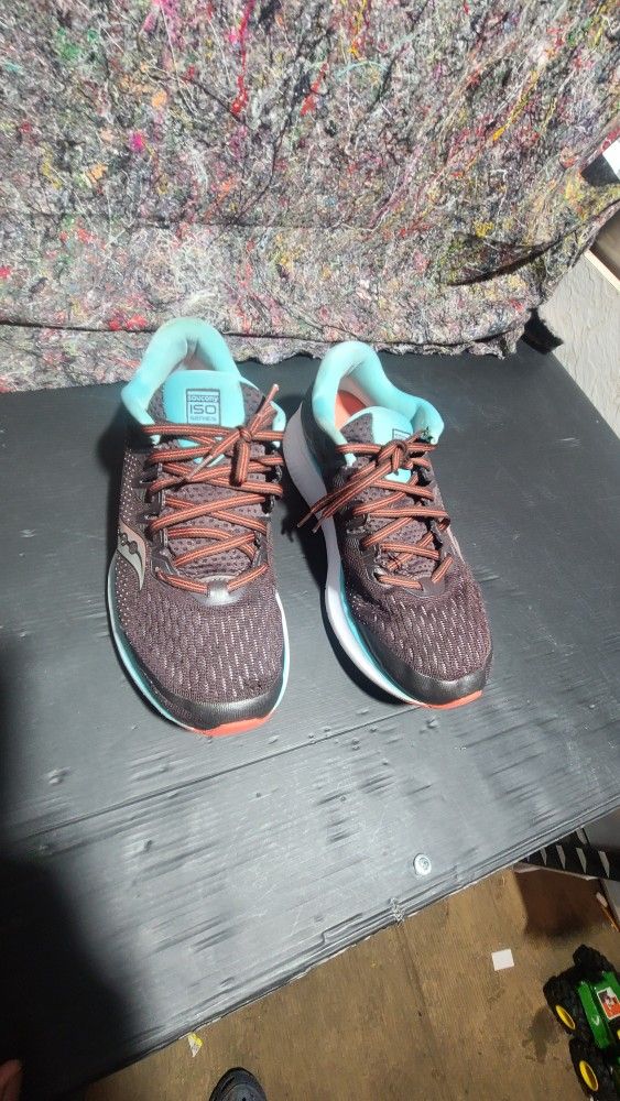 * Saucony Ride ISO 2 S10514-45 Running Shoes, Women's Size 9.5, Brown/Coral