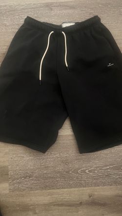 Nike baggy shorts size medium, black color