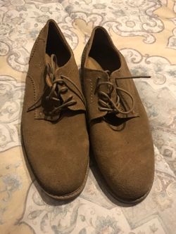 Men sued shoes size 9