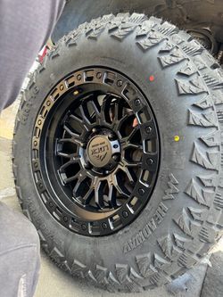 ✅📲Vendo set de rines nuevos 17x9 6-139.7 con llantas nuevas Lt265/70/17 headway rt