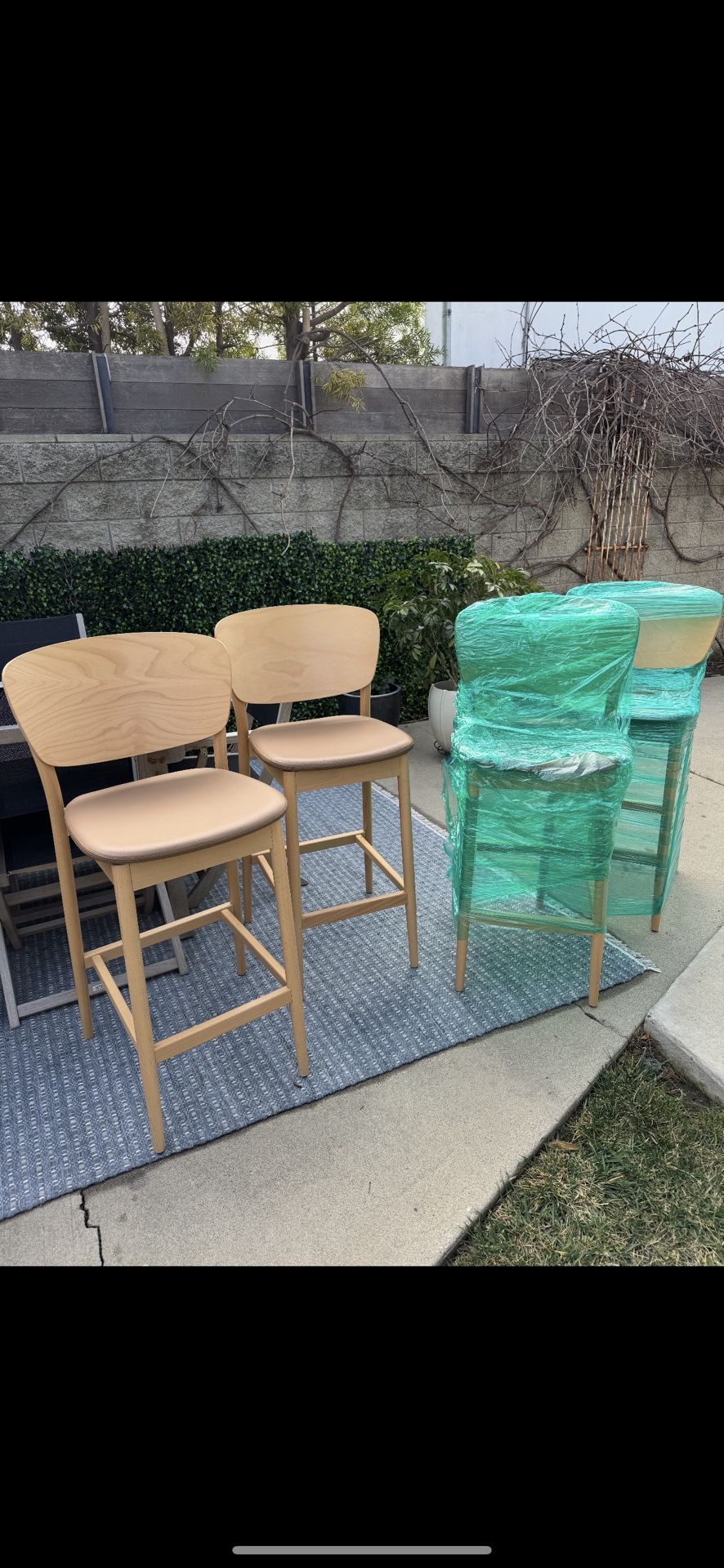 Ton Valencia Bar + Counter Stools Set Of 4