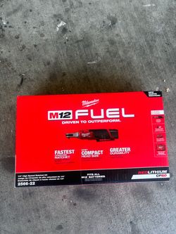 Milwaukee M12 FUEL 1/4" High Speed Ratchet Kit