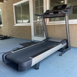 Treadmill 