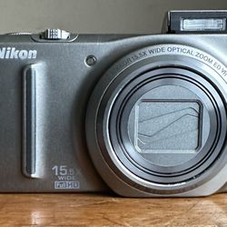 Nikon COOLPIX S9050 12.1MP Compact 15x Optical Zoom 3" LCD Screen Digital Camera