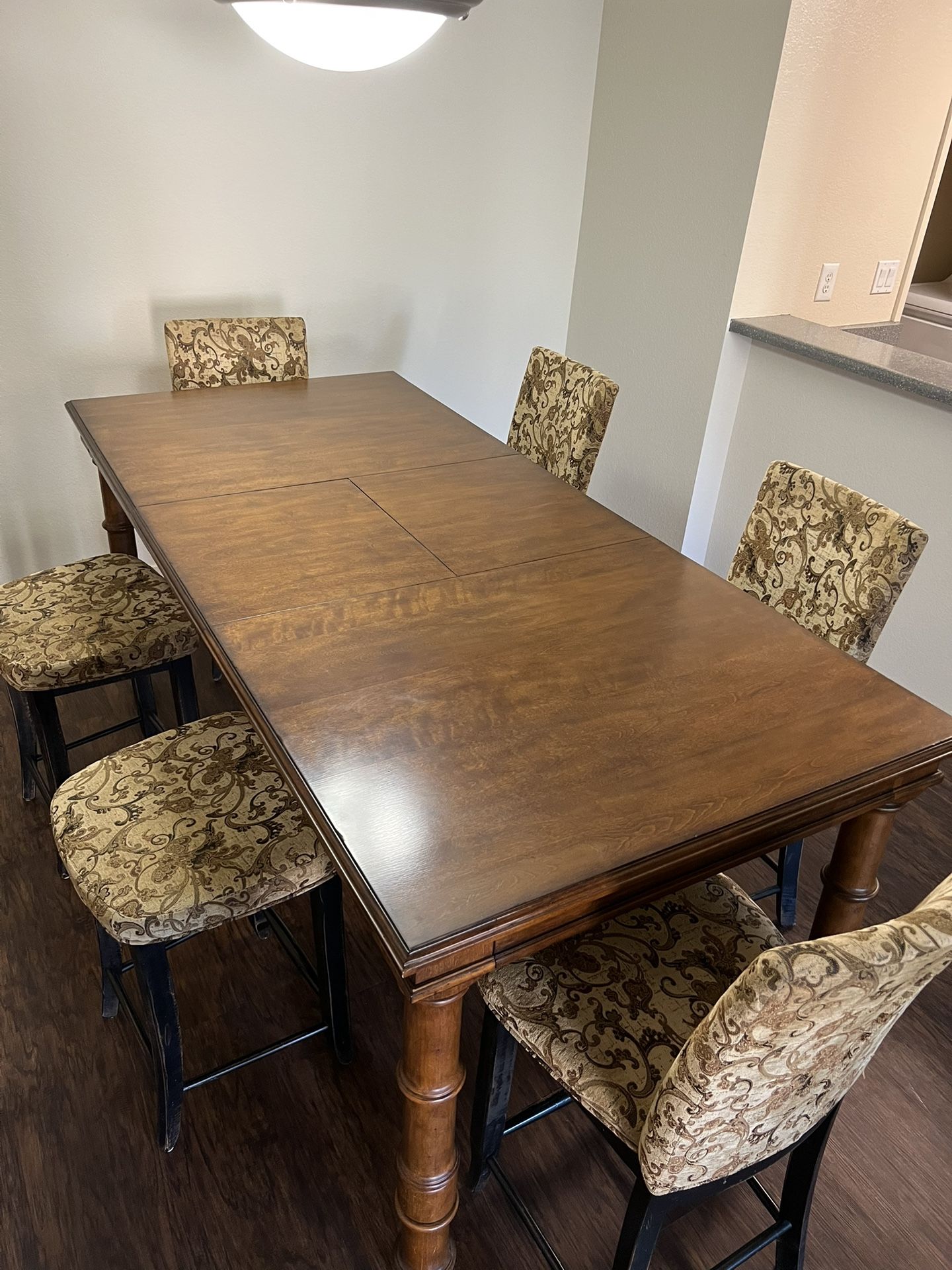 Thomasville Dining Table Set