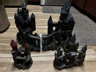 Penn Plax Extra Large Castle Set + Smaller Castles
