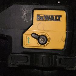 DEWALT LINE LASER, SELF LEVELING, 3 BEAM, RED DOT