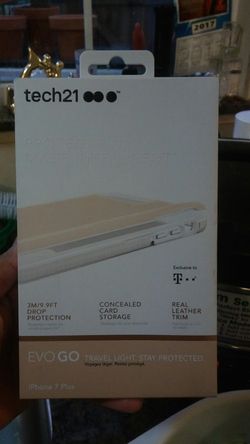 Iphone 7 plus case /card storage