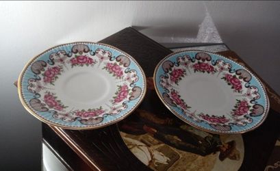 ELIZABETHAN - ENGLAND PORCELAIN SAUCER PLATES SET OF 2"