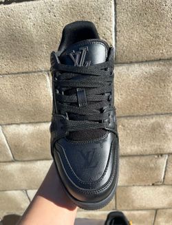 Louis Vuitton trainers all black size 8.5