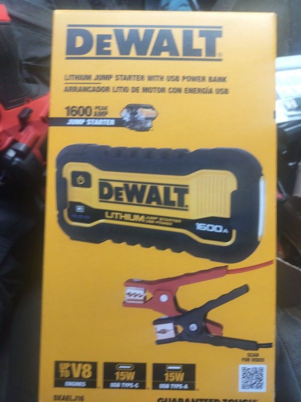 DeWalt 1600 Amp Car/Truck Jump Starter