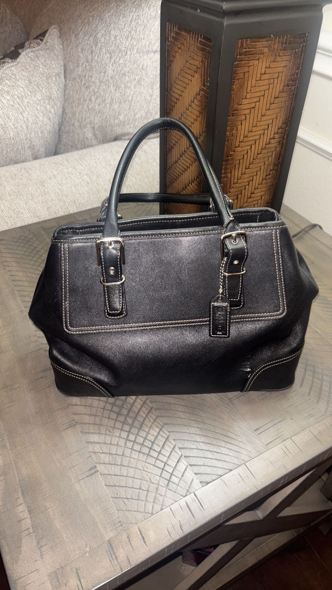π€ Authentic Coach Black Leather Satchel β Classic & Chic π€